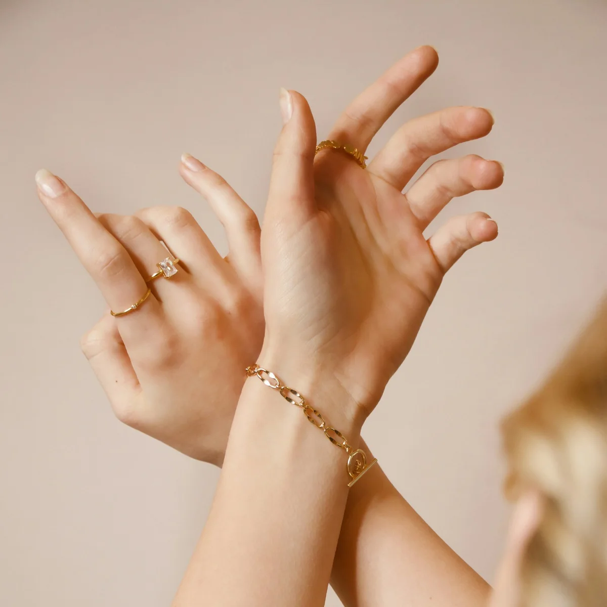 Pulsera Cadena Fina con Dije