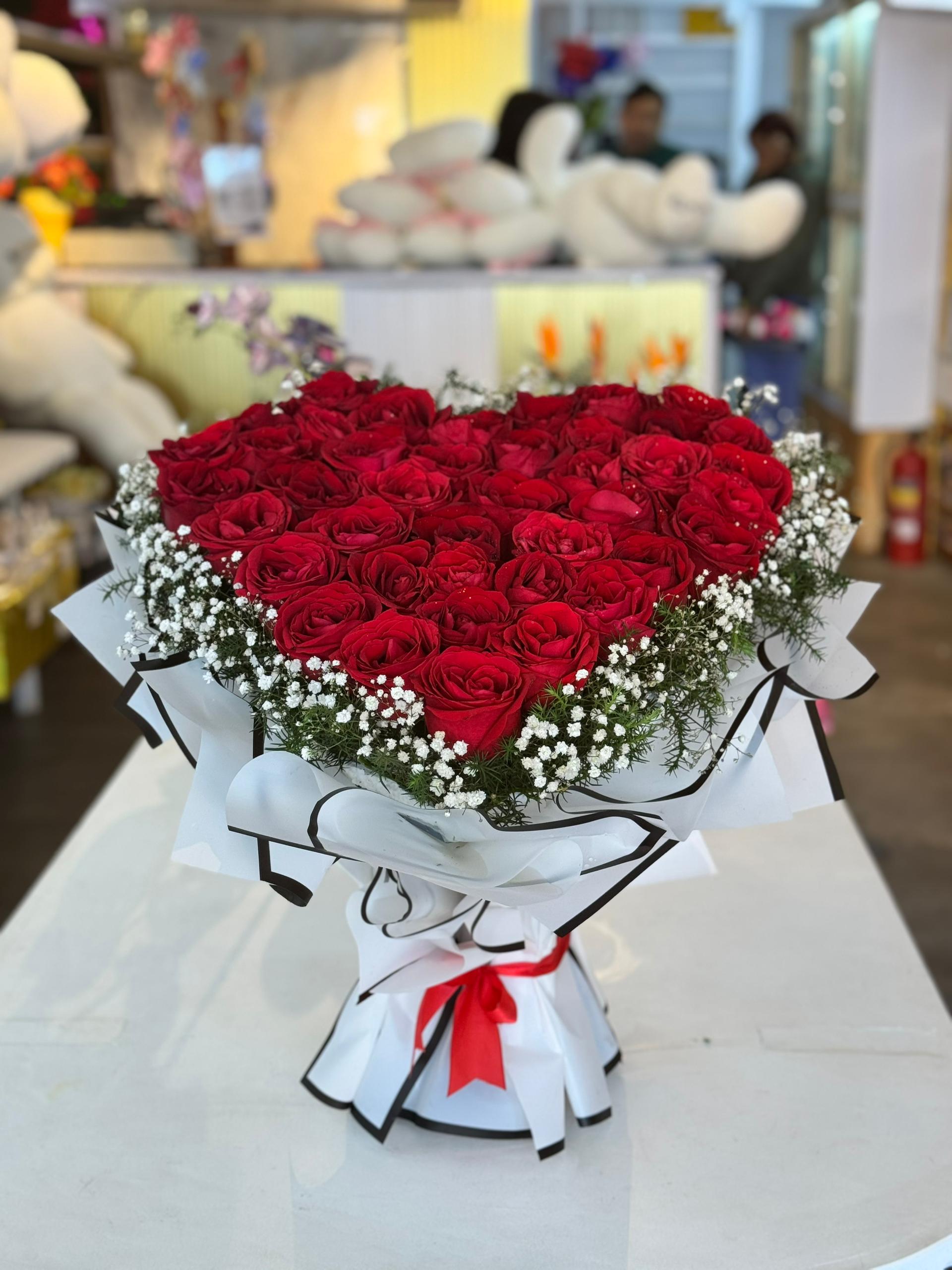 Corazón 50 rosas