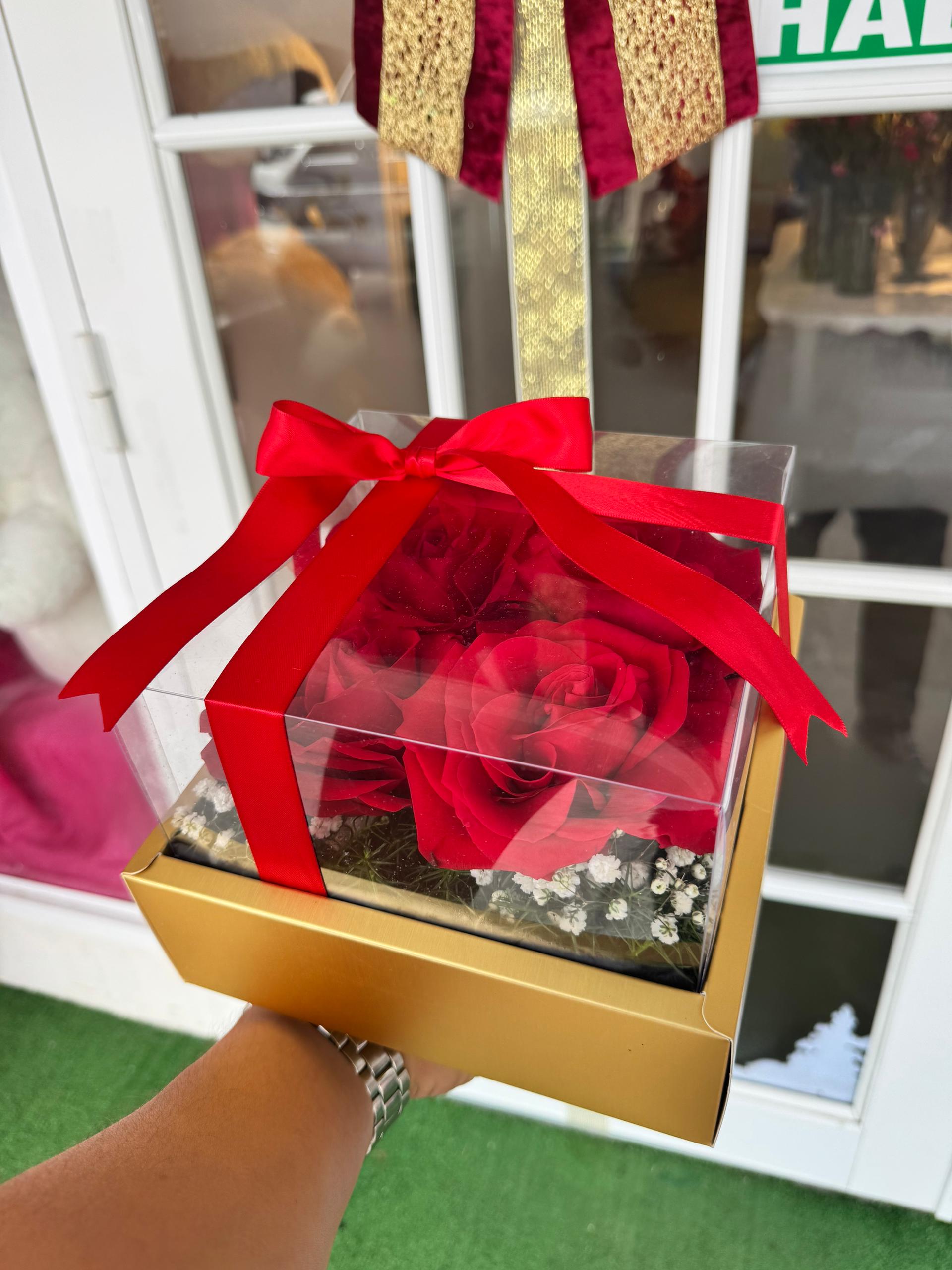 Caja de 4 rosas